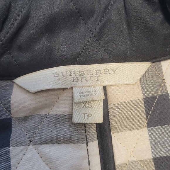 Women's Burberry Quilted Long Trench Coat - Picture 6 of 6